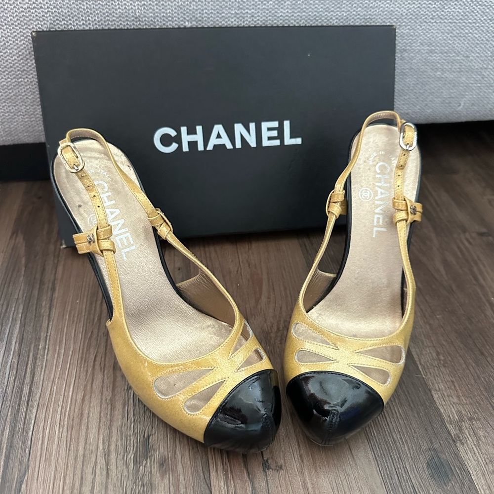Chanel 2009 Season Classic Heels size 37.5